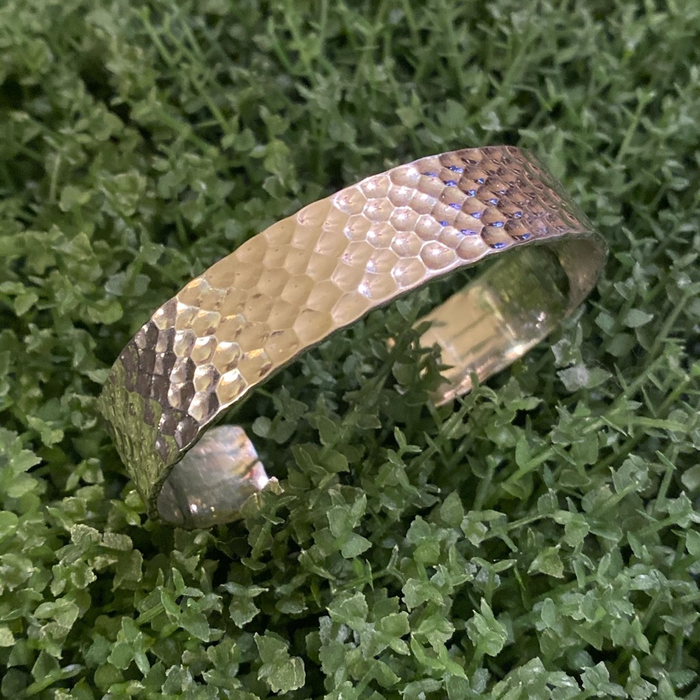 Gorgeous Silpada Hammered Cuff